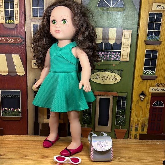 My Life City Toy Green Eyes Freckles Long Brown Curly Hair 18” Doll 2013 - Picture 3 of 13
